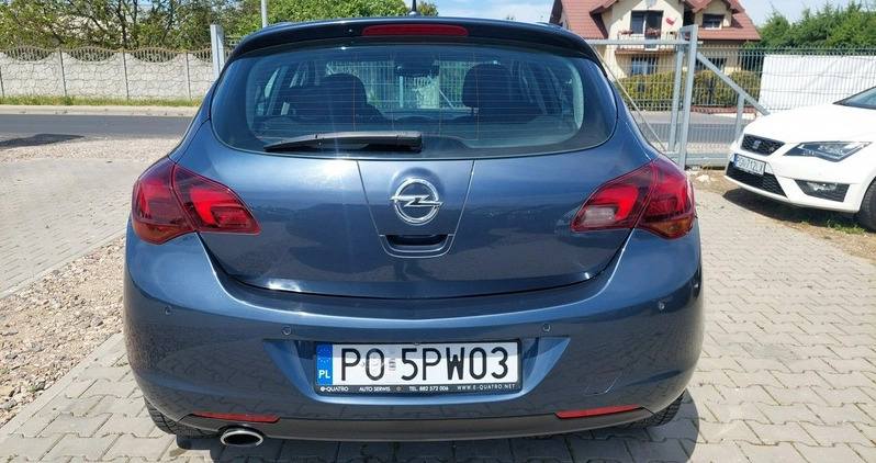 Opel Astra cena 23900 przebieg: 213730, rok produkcji 2010 z Kazimierza Wielka małe 781